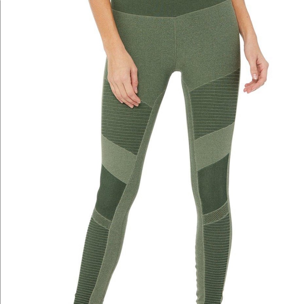 Seamless moto legging